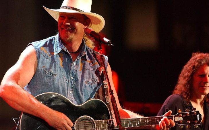 Everything to Know About Trace Adkins' Personal Life: His Three Failed Marriages and Blissful Conjugal Life with Fourth Wife